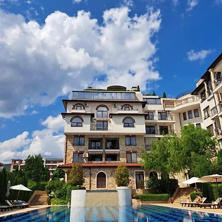 Vesi комплекс Artur Apartment